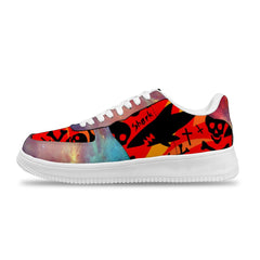 Personalisierter roter Sternenhimmel Hintergrund Hai und TotenkopfWeißes Schuhfutter Sneakers für Damen und Herren